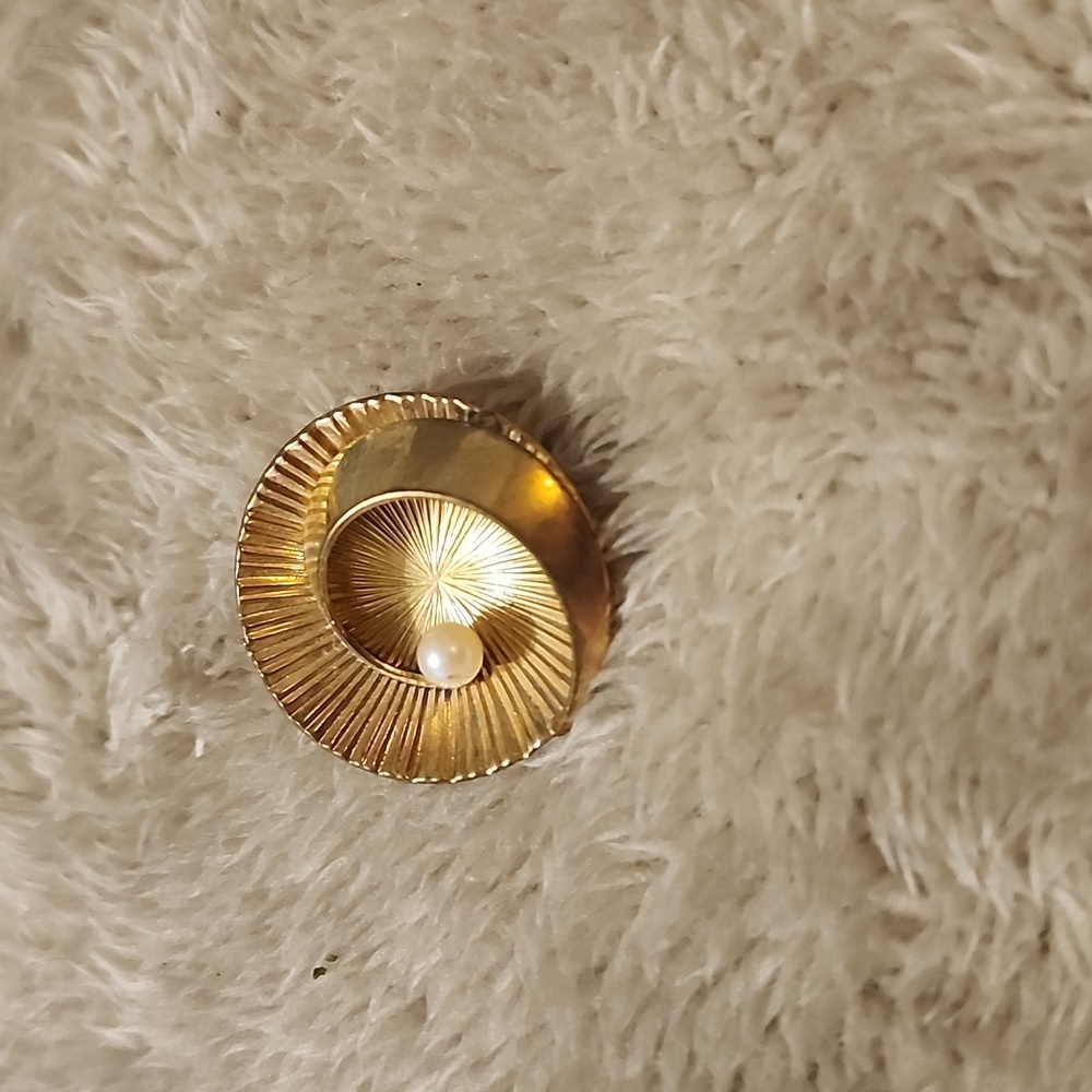 Vintage broach